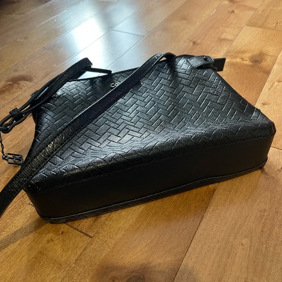 Calvin Klein cross body - Picture 3 of 5